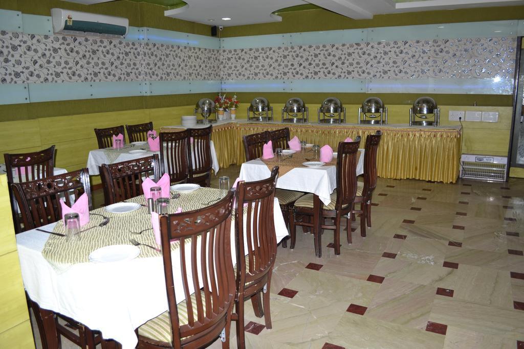 Hotel Panna Paradise Agra  Bagian luar foto